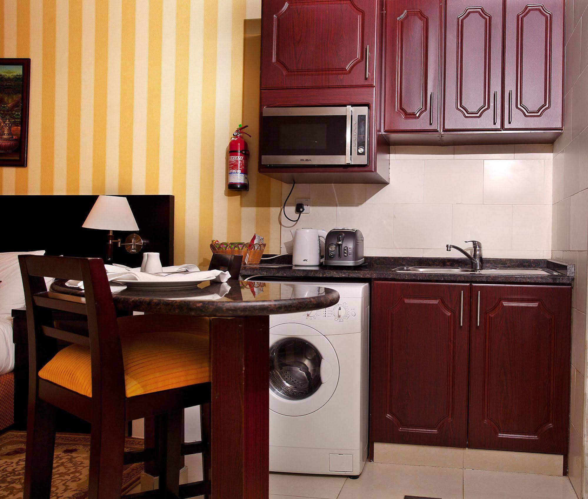 Al Mas Hotel Apartment Дубай Экстерьер фото
