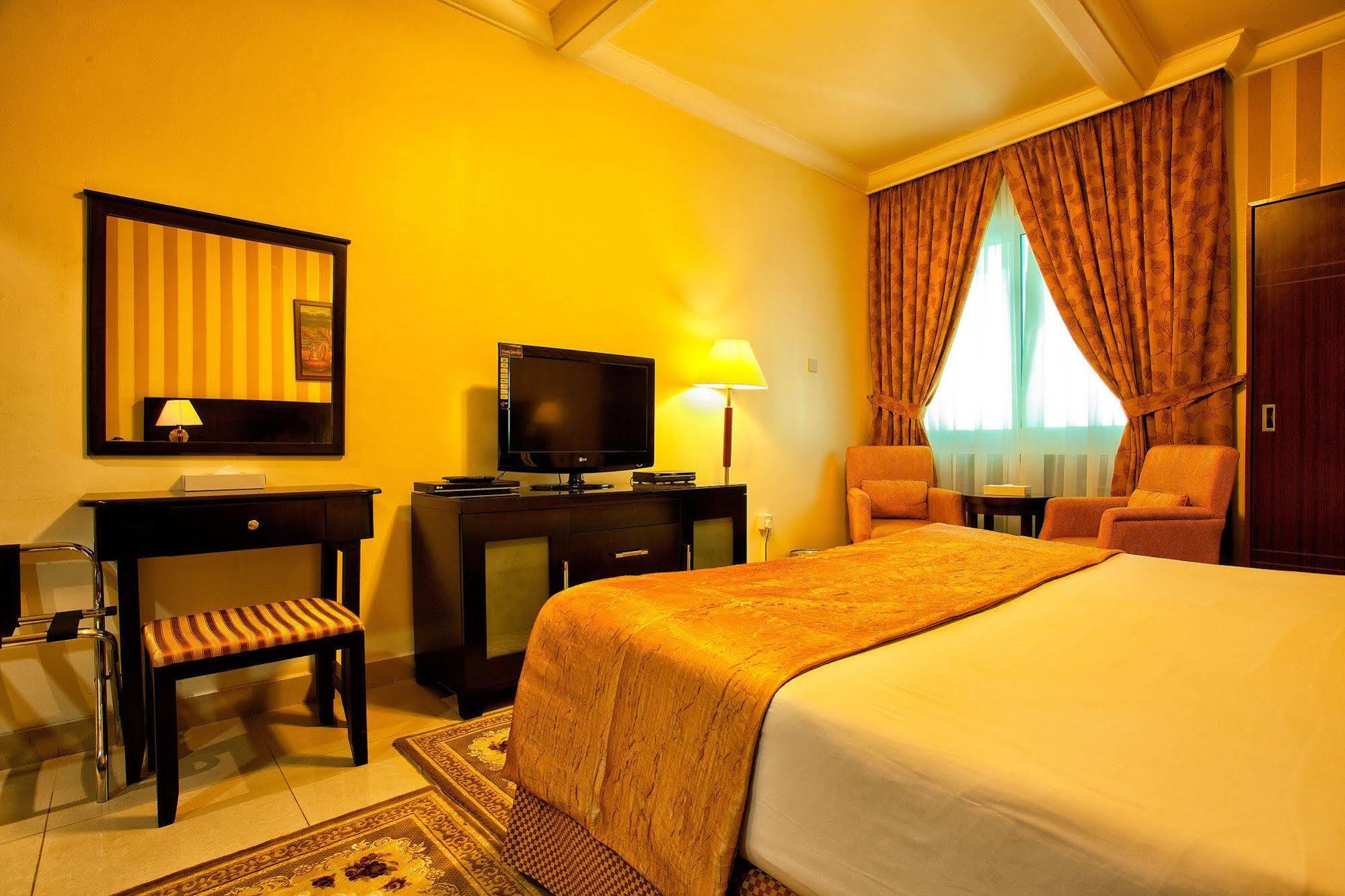Al Mas Hotel Apartment Дубай Экстерьер фото